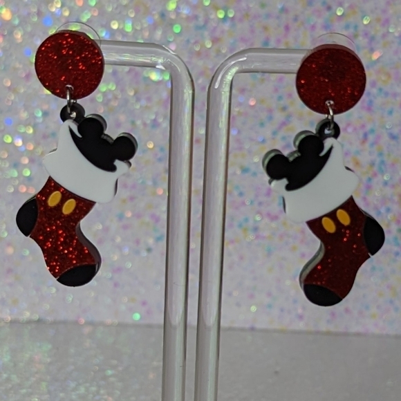 Mickey Mouse red glitter stocking acrylic drop earrings - Picture 5 of 8